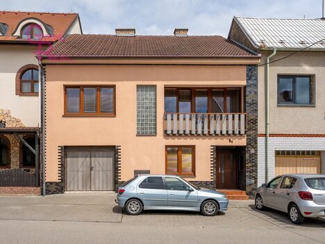 Prodej rodinného domu s garáží v Hustopečích u Brna