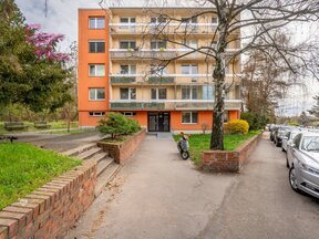 Převod družstevního bytu 2+1 s balkonem Brno - Lesná